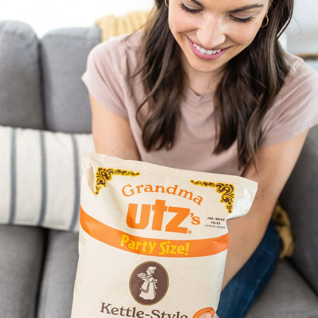 Utz Regular Kettle Chips, Family Size, 8 oz Bag
